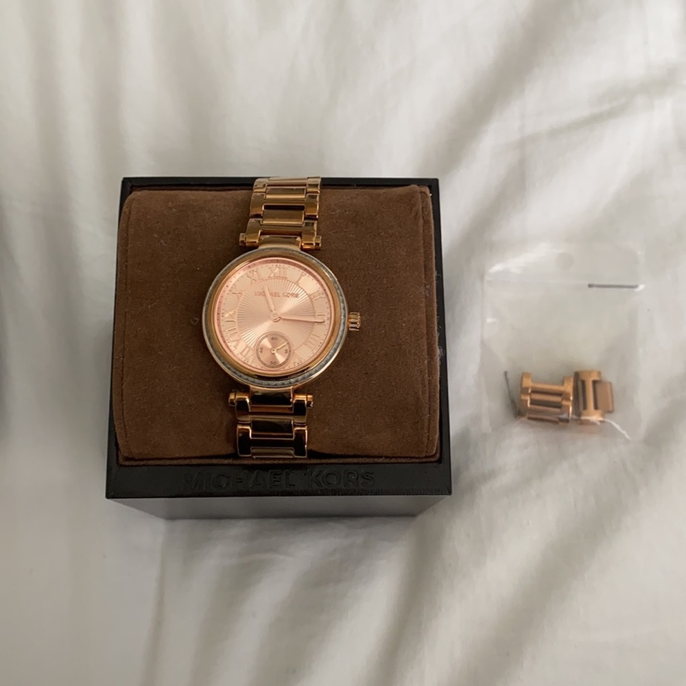 Stunning Michael Kors Gold watch, rose gold face